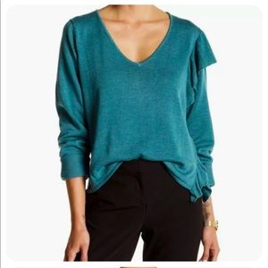 EVEREVE Brand - John+Jenn Side Ruffle Sweater